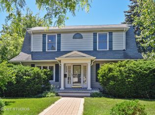 132 S Roselle Rd, Roselle, IL 60172