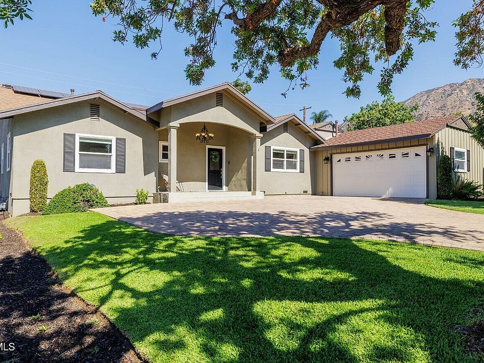 1st image of 427 Tocino Dr