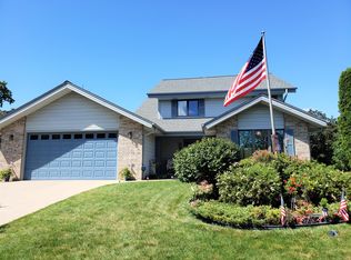 4041 S 72nd St, Milwaukee, WI 53220