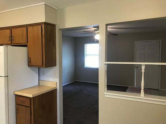 5th image of 1512 University Dr
