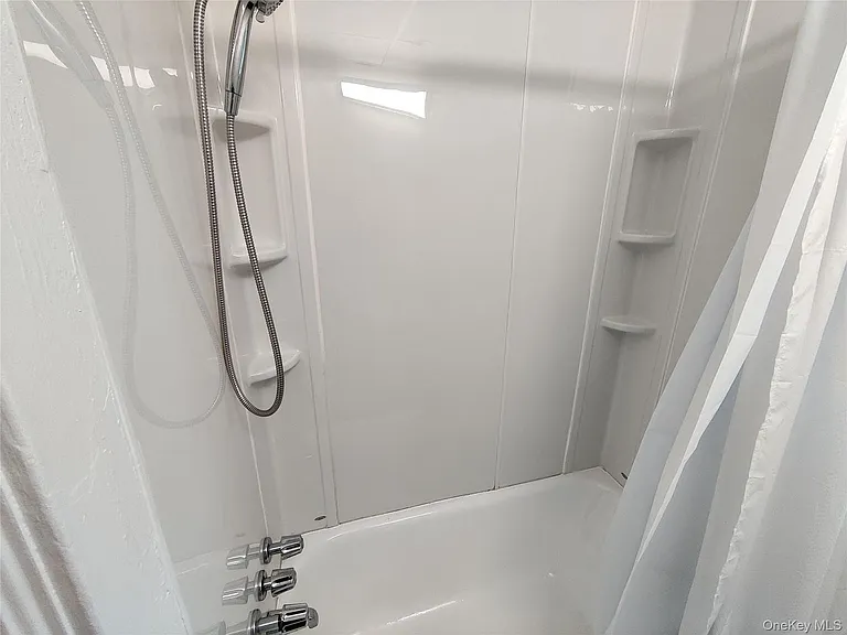 98 Montgomery St #1 — Photo 11