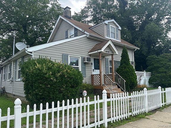 4th image of 450 Great Neck Road