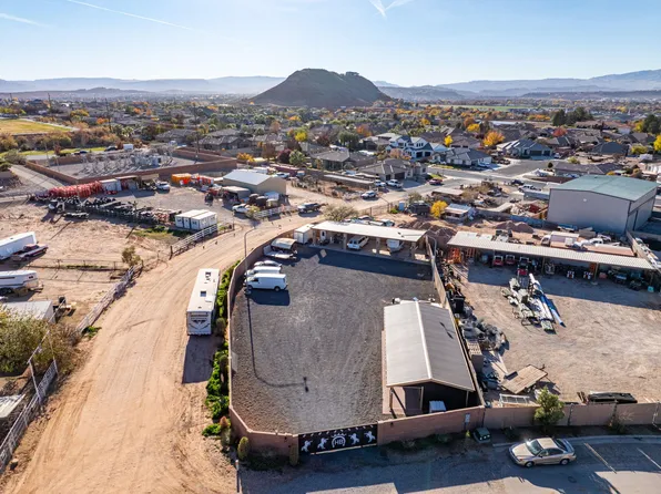 1636 S Quarter Horse Dr, Washington, UT 84780