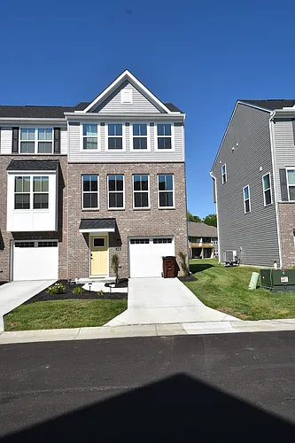 1048 Steamboat Dr Photo 1