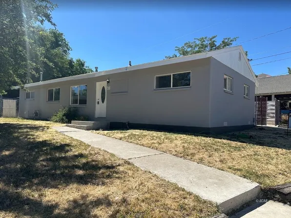 31 Vista Ave, Winnemucca, NV 89445