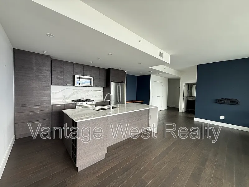 2 bed, 2.0 bath, $2,800 — Photo 4