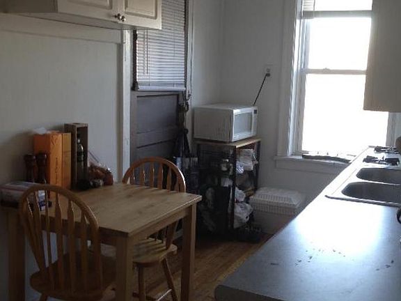 3rd image of 2014 W Ainslie St #3