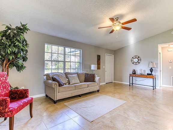 5th image of 1002 Adige Ct SE