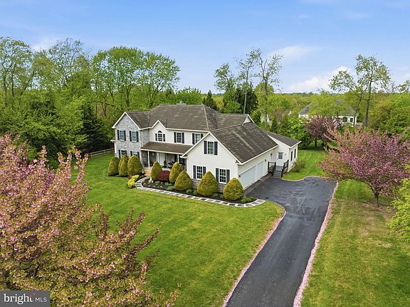 4th image of 809 Shavertown Rd