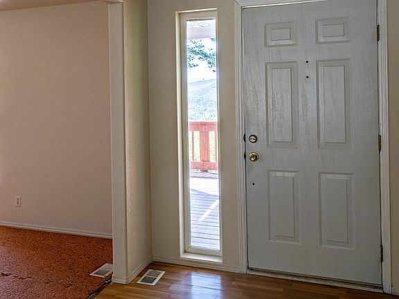 2nd image of 1363 Sardine Cres