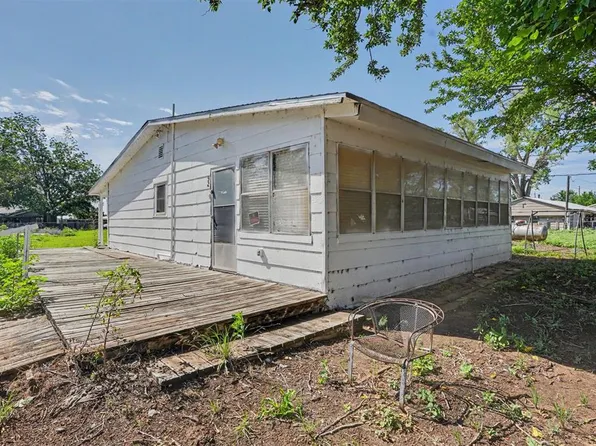 20456 E 1410th Rd #92, Lone Wolf, OK 73655