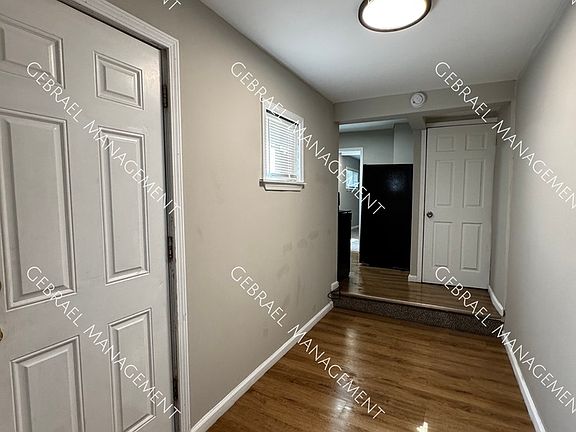 4th image of 2131 Ohio Ave