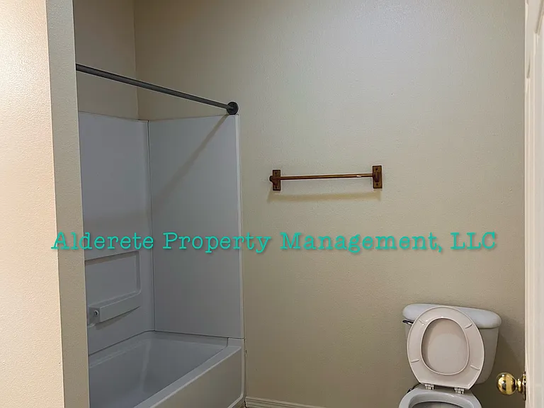 4217 Ridgeway Ct SE #A — Photo 7