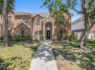 19210 Canyon Bay Dr, Tomball, TX 77377
