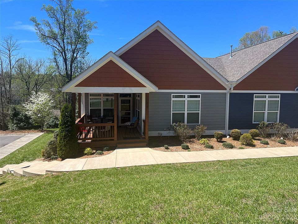 1st image of 21 Myra Pl #117