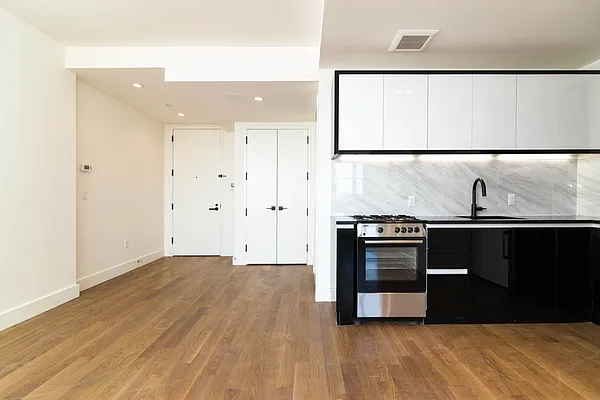 Rented by Nooklyn NYC LLC | media 20
