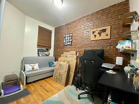 5th image of 1744 2nd Ave APT 2R