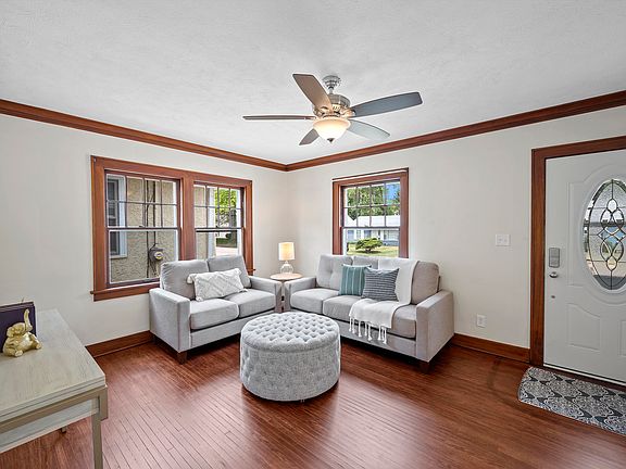 4th image of 1022 E Gift Ave