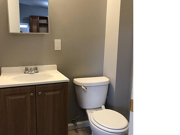 5th image of 122 Dongan St Floor 3