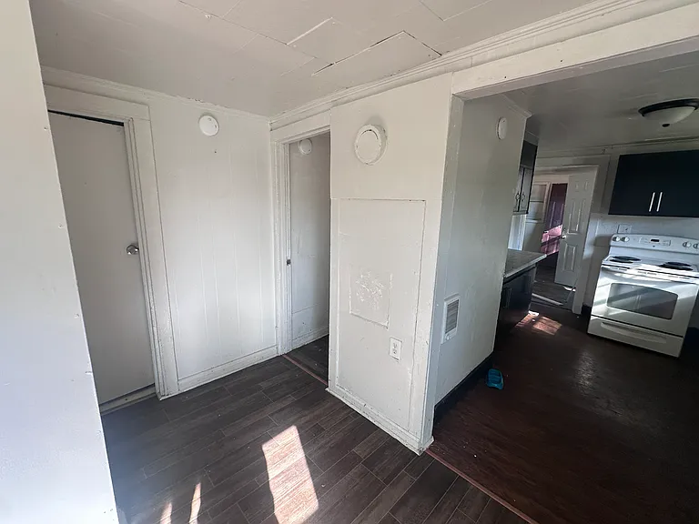 101 Walker Ln — Photo 12