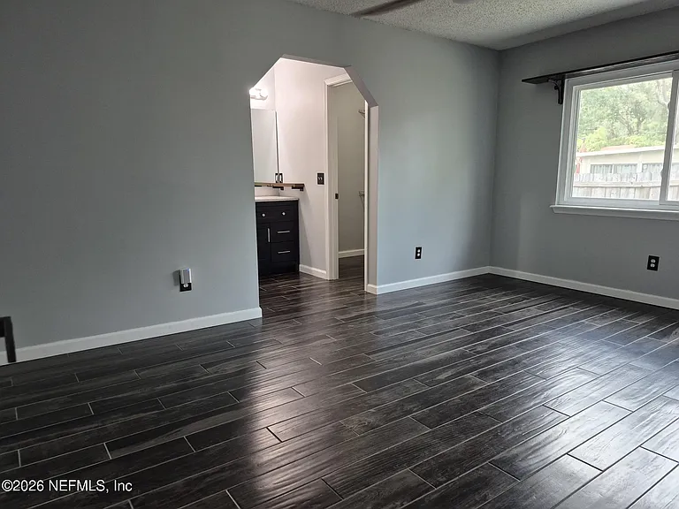 552 William Paca St — Photo 16
