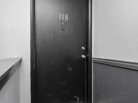 2nd image of 421 Redding Rd APT 118