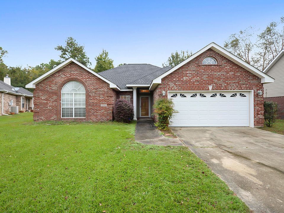 1st image of 13362 Carriage Cir