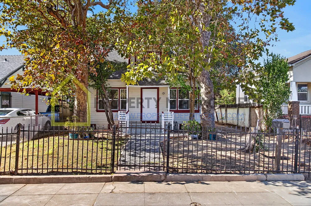 5 bed, 1.5 bath, 1388 sqft, $2,700 — Photo 1