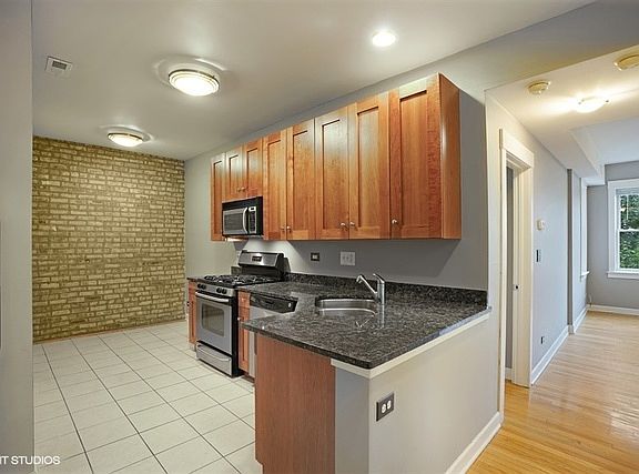 5th image of 4341 N Sacramento Ave APT 2A