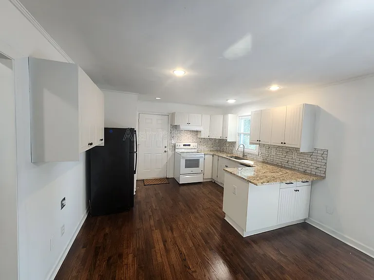 3545 Orchard St — Photo 3