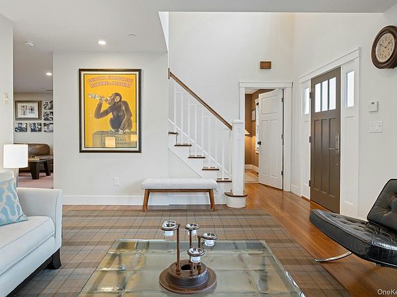 3rd image of 25 Hudson Avenue