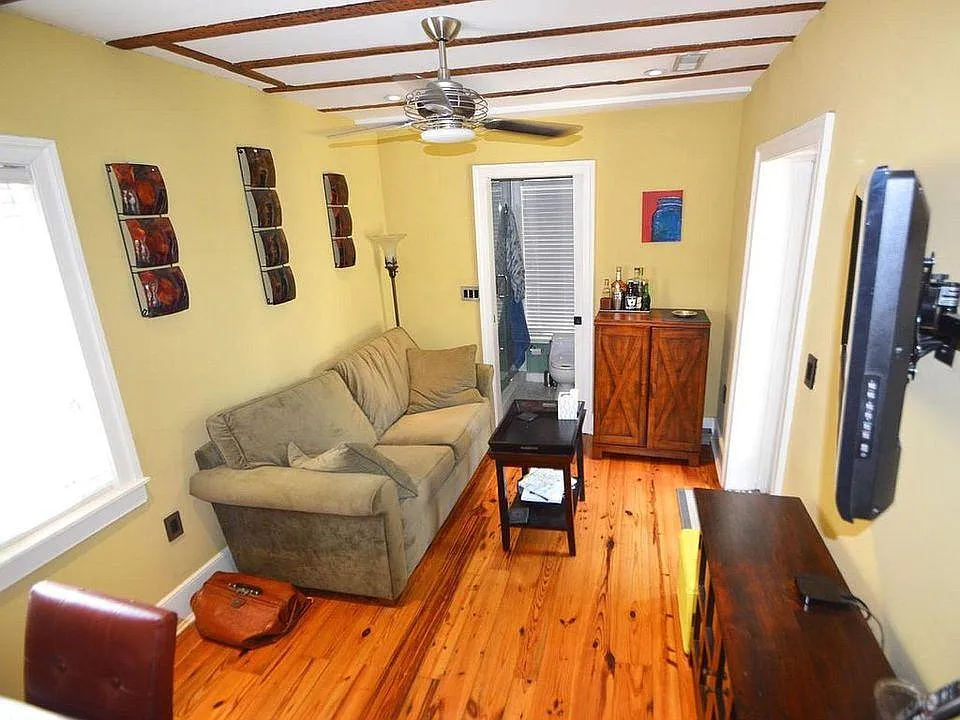 1 bed, 765 sqft, $2,300 — Photo 3