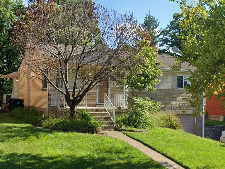 1787 Tuxworth Ave — Photo 1