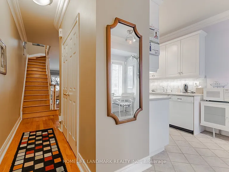 2283 Lake Shore Blvd W #B — Photo 15