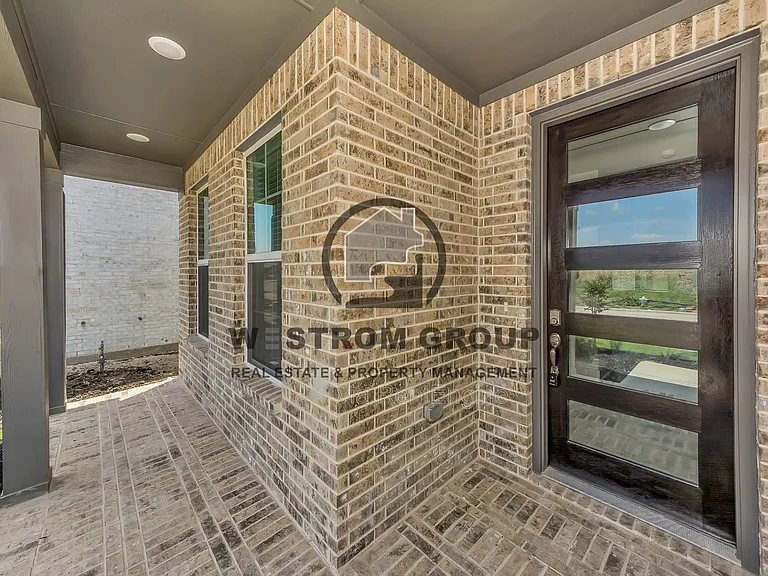 17229 Oxborough Dr — Photo 6
