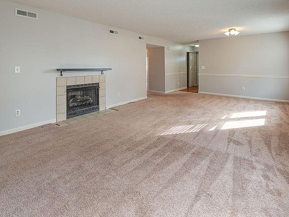 2nd image of 1001 Deermouse Way #1001