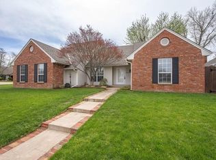 1404 Lamplighter Ln, Edmond, OK 73034