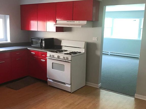 2nd image of 842 S 19th Ave APT 2A