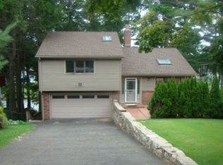675 Lakeside Dr, Bridgeport, CT 06606