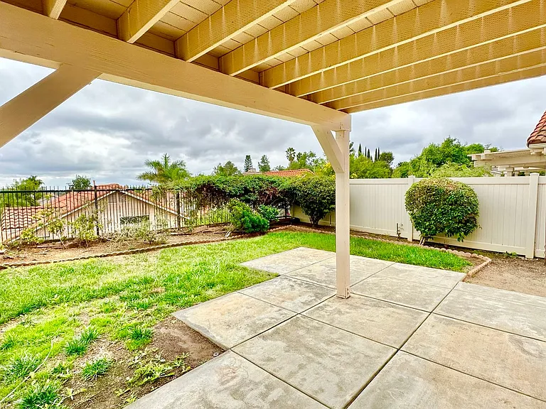 1043 Carryll Park Ct — Photo 15