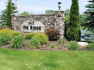 1813 Fox Ridge Trl, Saint Joseph, MI 49085