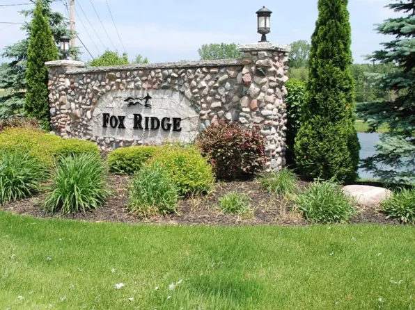1813 Fox Ridge Trl, Saint Joseph, MI 49085