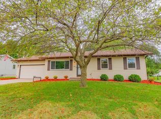 433 E Netherwood St, Oregon, WI 53575