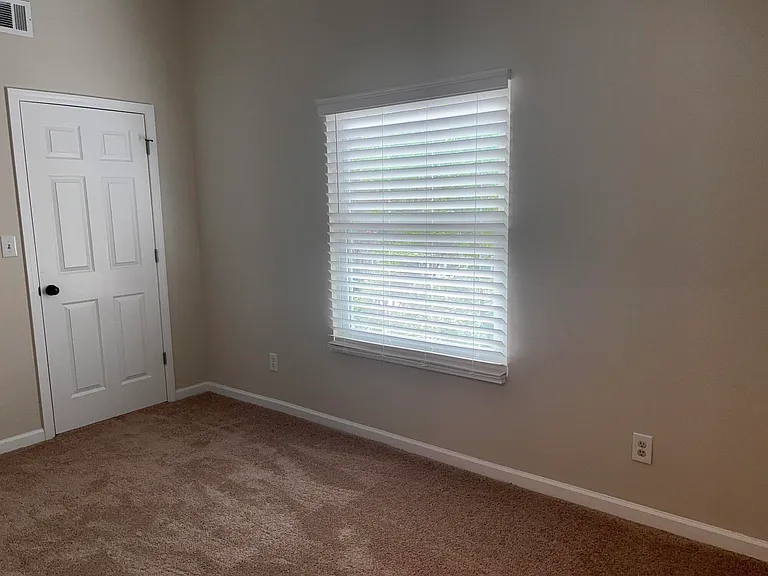 646 Center Court Dr — Photo 21