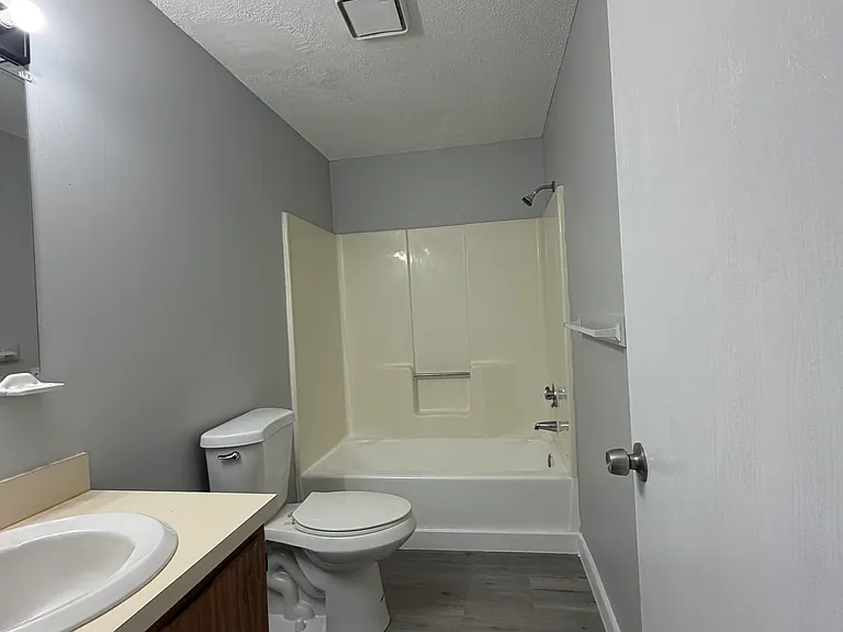 30 Hart Cir #8A — Photo 4