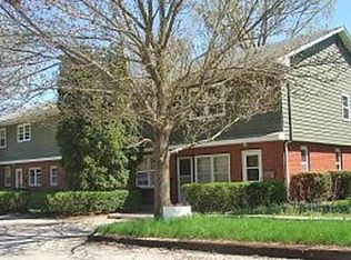 1012 N Summit St #B, Iowa City, IA 52245