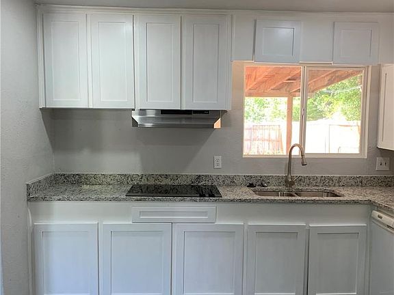 5th image of 5400 Wheaton Dr