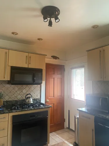 40 Elm Pl Photo 1