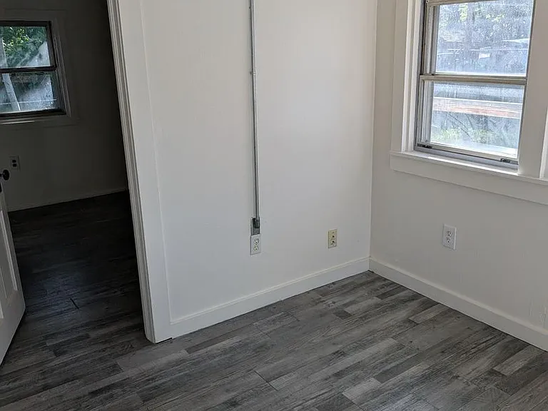 1020 Jefferson St — Photo 6