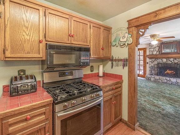 4th image of 1102 Cougar Ave